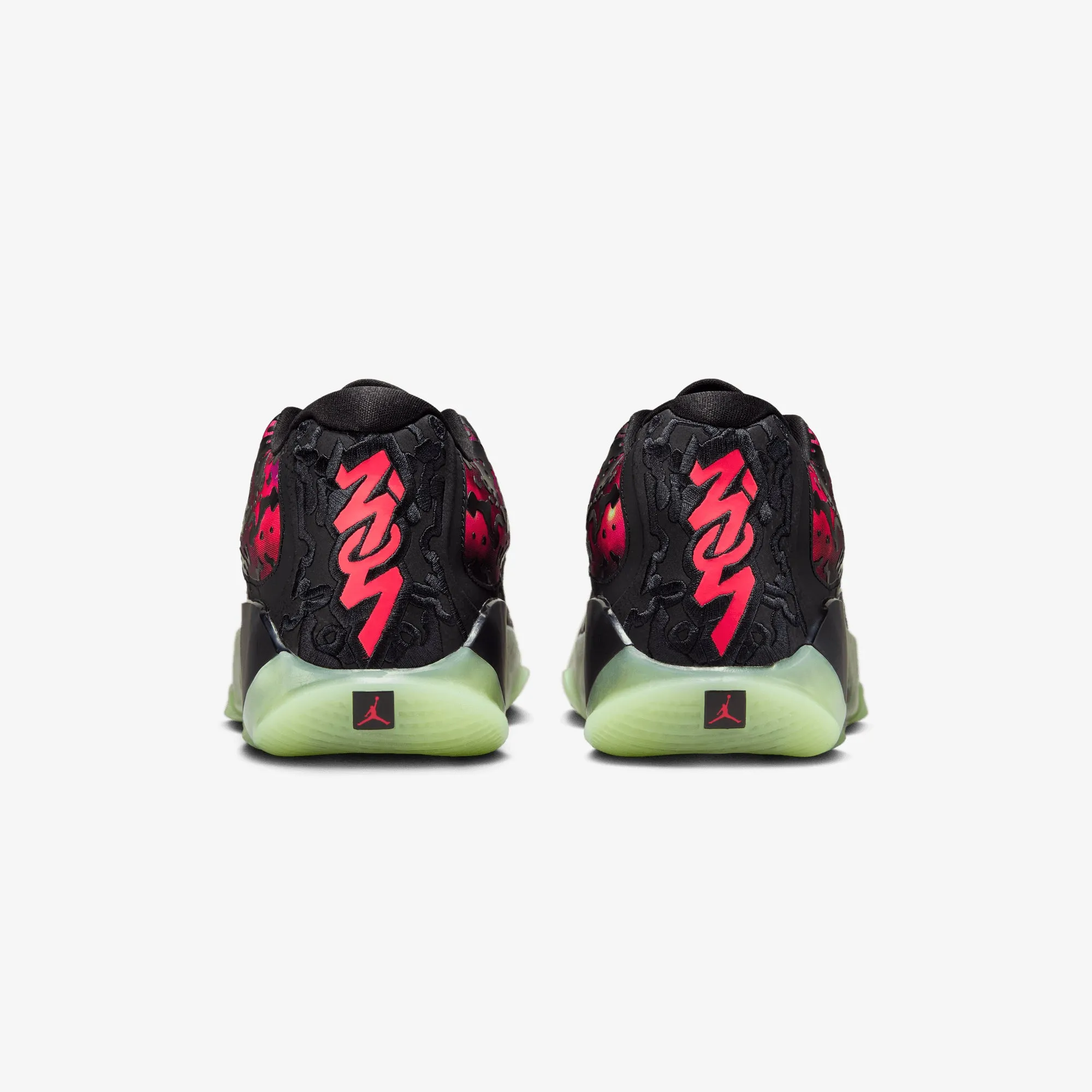 JORDAN | ZION 3 PF { BLACK/SOLAR RED-VIVID PURPLE-BARELY VOLT