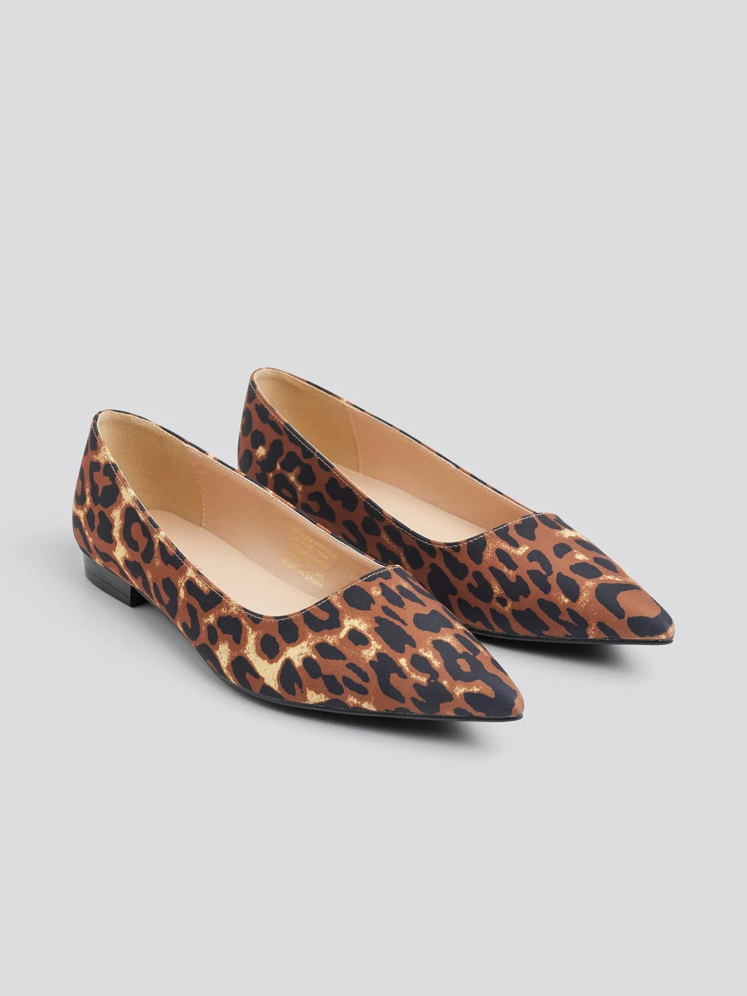 Pointed Toe Leopard Print Shoe